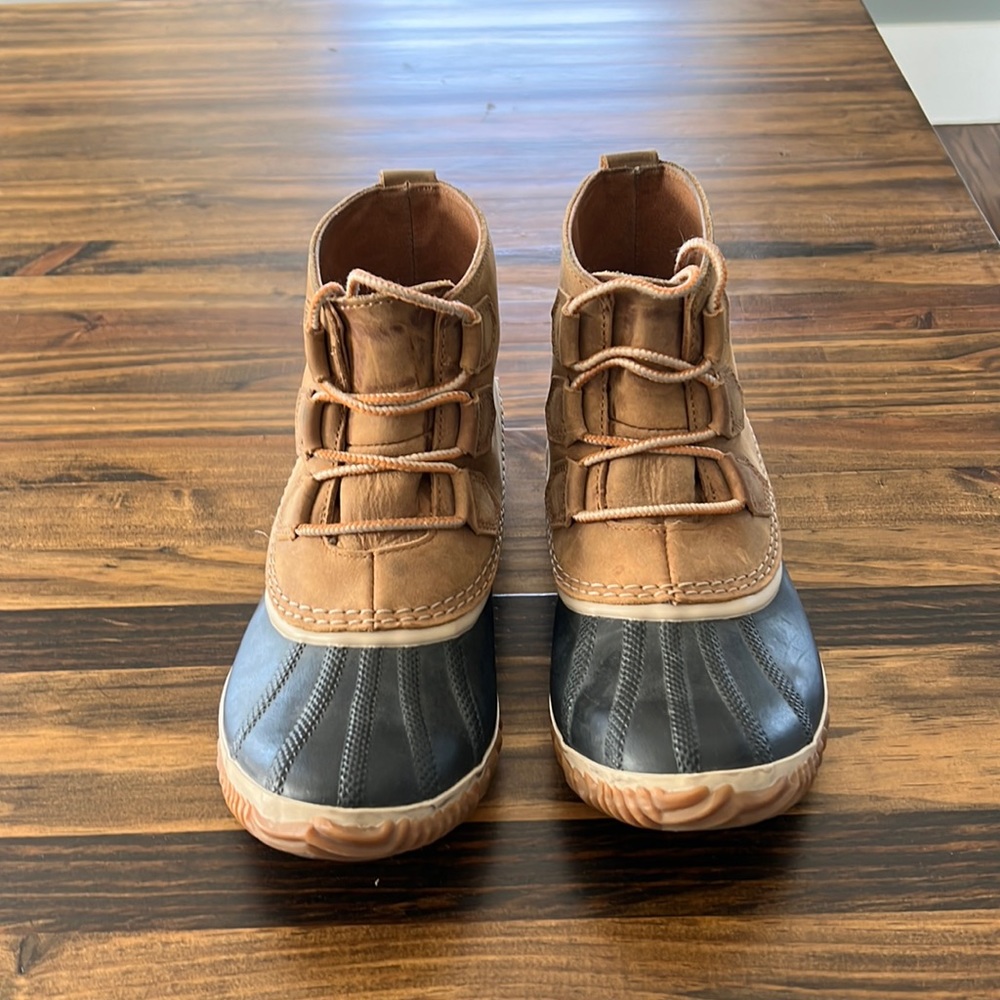 Sorel waterproof boots. Size 9.5